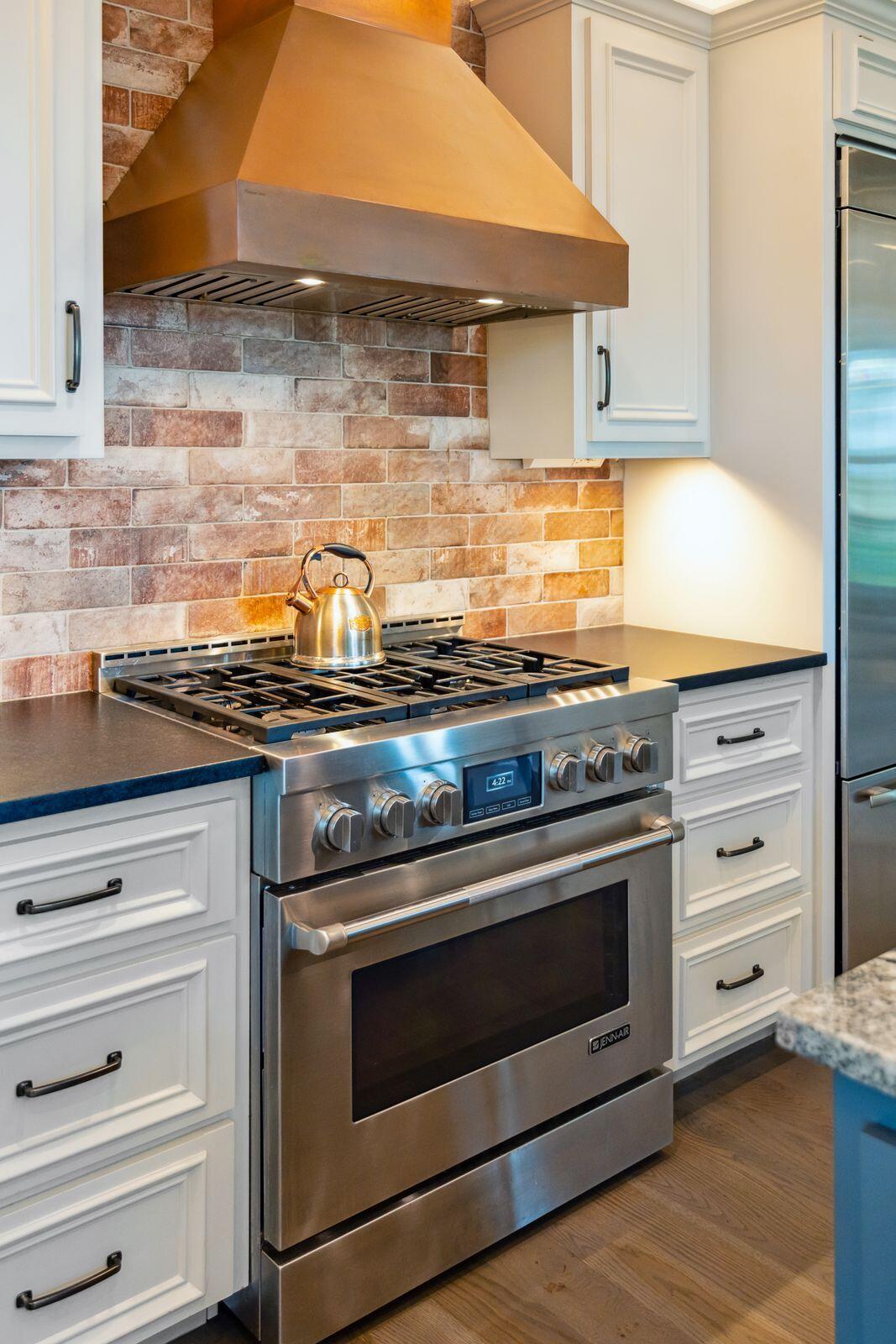 673 Wampler Drive Charleston, SC 29412 - Photo 18 of 47 Gas Range and Vent Hood