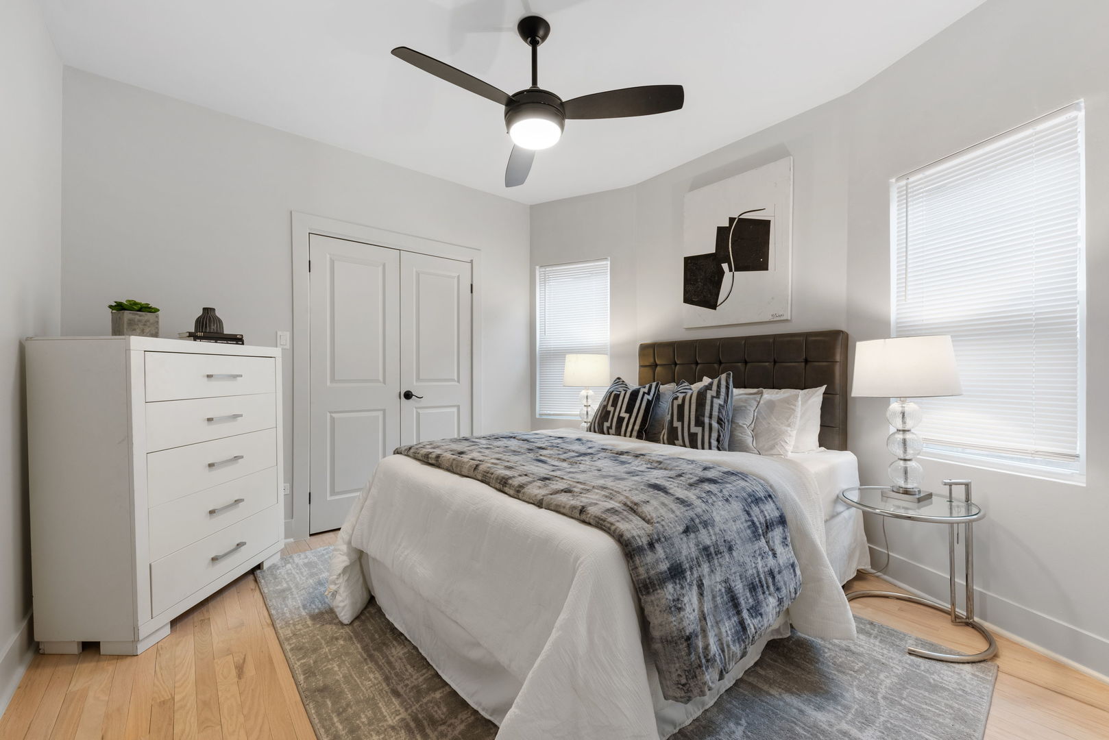 9319 South Racine Avenue Chicago, IL 60620 - Photo 8 of 29 Gallery Image 8
