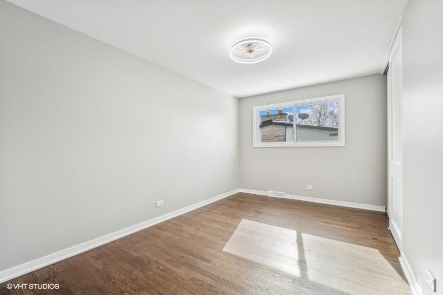528 Glendale Road Glenview, IL 60025 - Photo 11 of 14