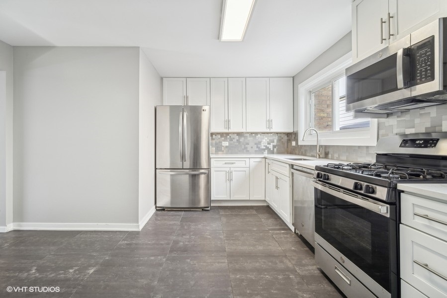 528 Glendale Road Glenview, IL 60025 - Photo 4 of 14