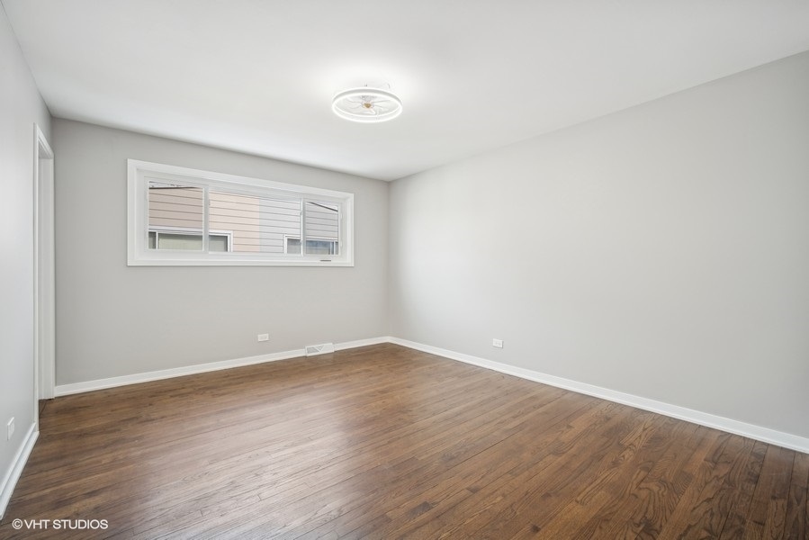 528 Glendale Road Glenview, IL 60025 - Photo 7 of 14