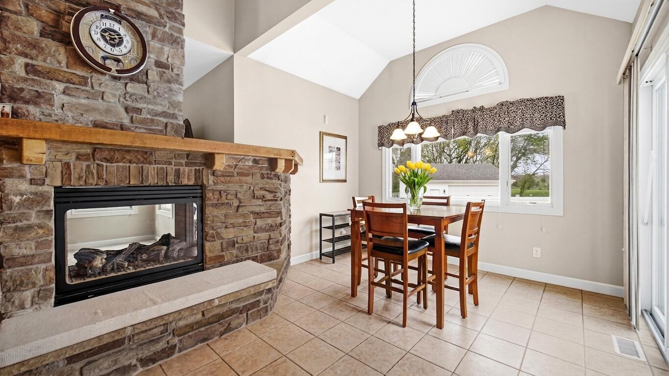 15290 Clark Street Crown Point, IN 46307 - Photo 7 of 47 1365x768