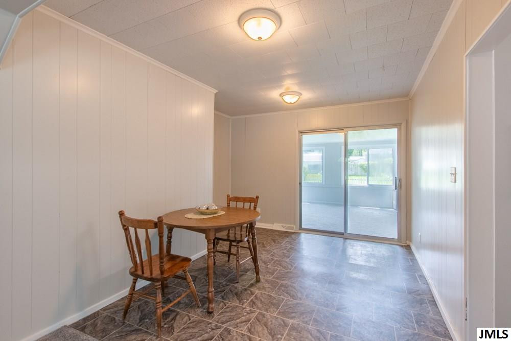 2229 West Parnall Road Jackson, MI 49201 - Photo 10 of 27 Photo 10