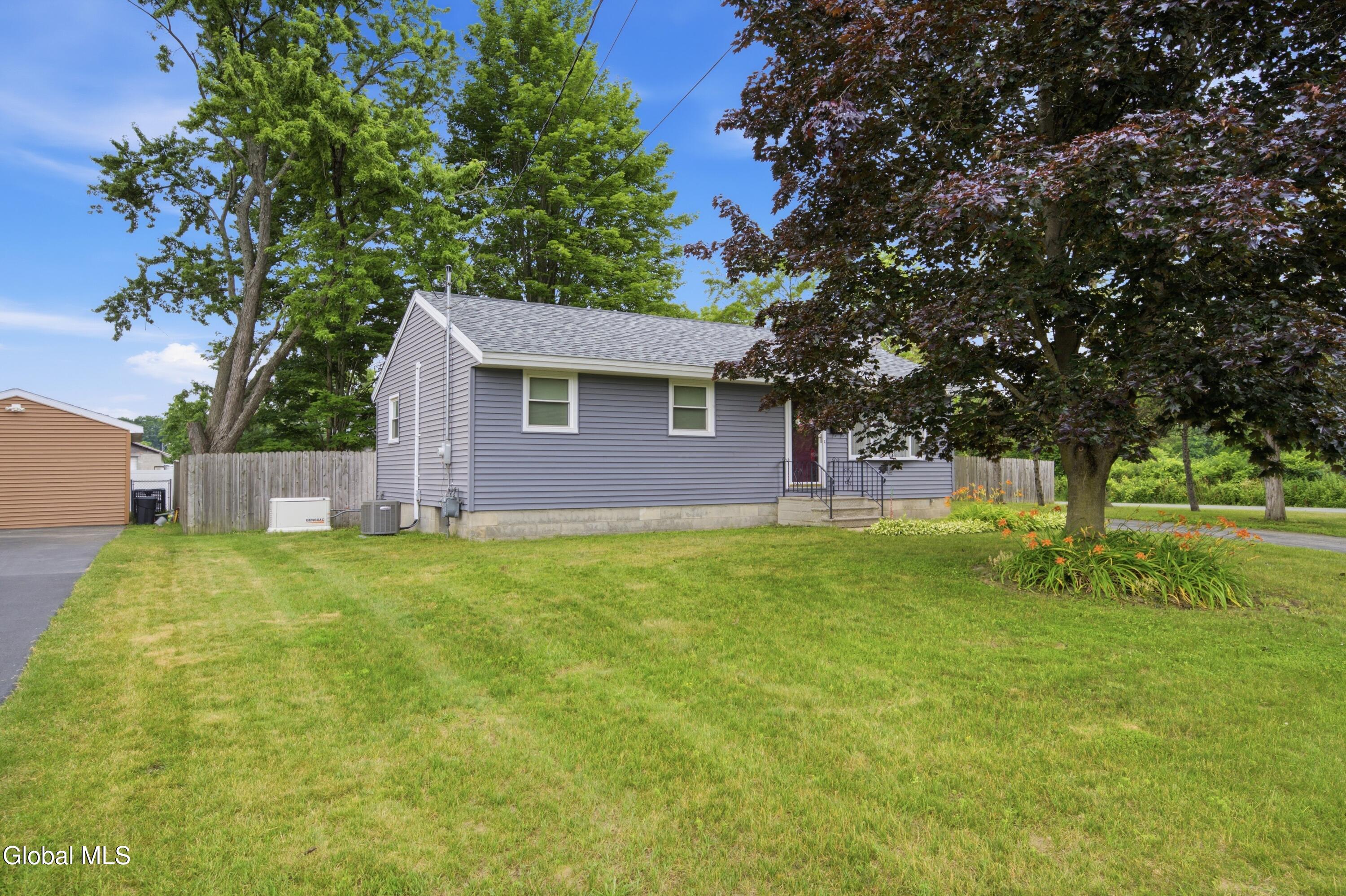 1684 Roma Street Schenectady, NY 12306 - Photo 4 of 24 Front Left