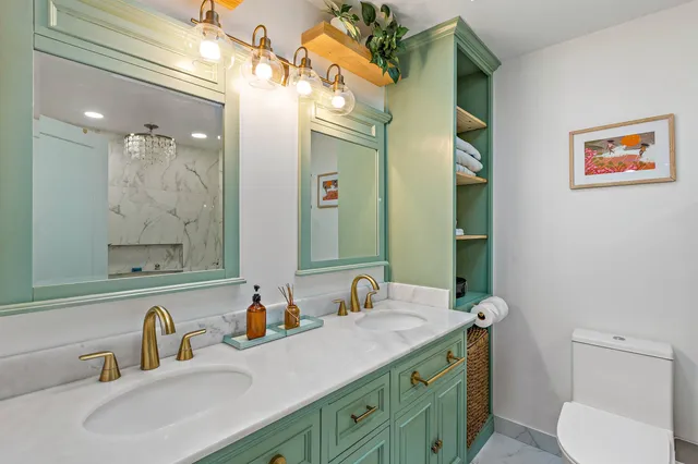 $1,350,000 | 50 Puu Anoano Street, Unit 1704, Lahaina, HI 96761