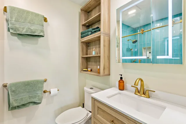 $1,350,000 | 50 Puu Anoano Street, Unit 1704, Lahaina, HI 96761