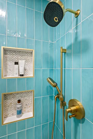 $1,350,000 | 50 Puu Anoano Street, Unit 1704, Lahaina, HI 96761