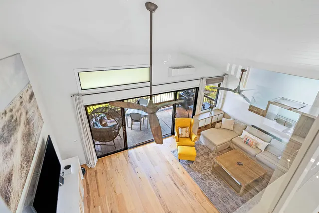 $1,350,000 | 50 Puu Anoano Street, Unit 1704, Lahaina, HI 96761