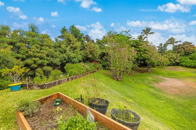 $1,350,000 | 50 Puu Anoano Street, Unit 1704, Lahaina, HI 96761