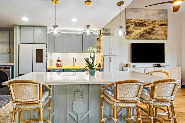 $1,350,000 | 50 Puu Anoano Street, Unit 1704, Lahaina, HI 96761