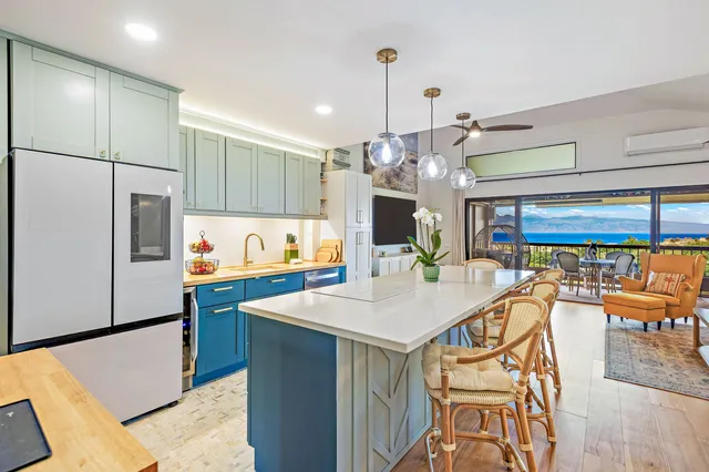 $1,350,000 | 50 Puu Anoano Street, Unit 1704, Lahaina, HI 96761