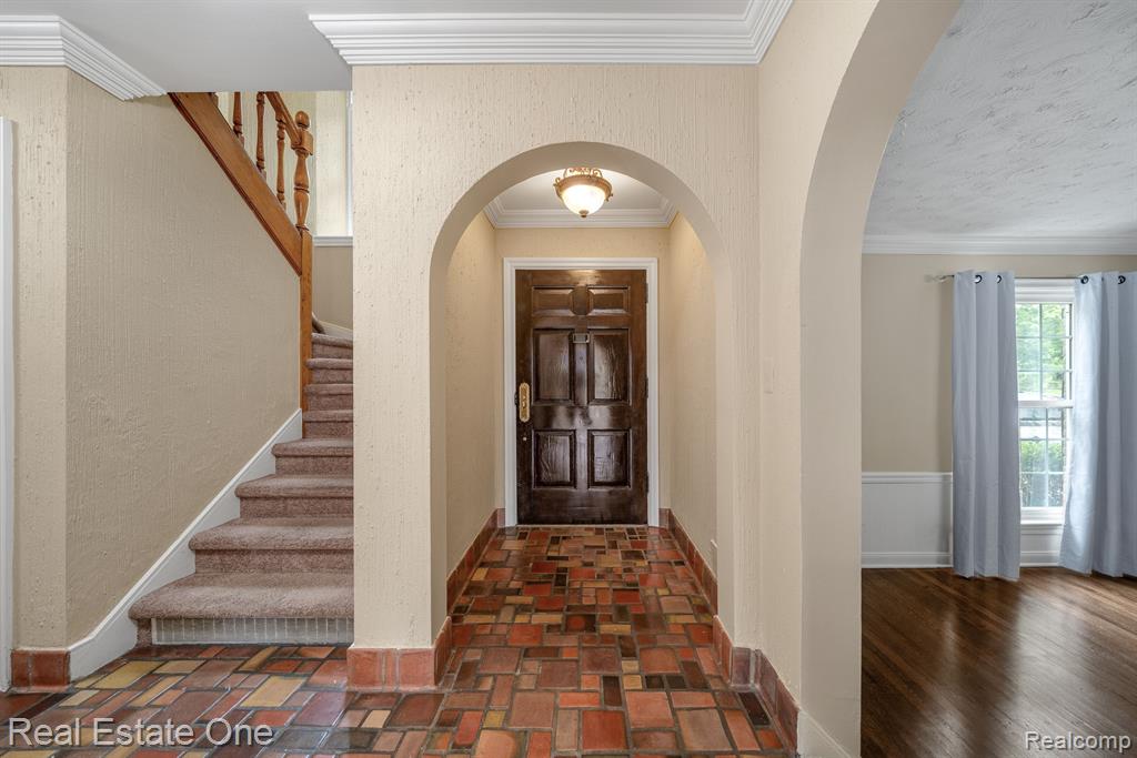 30600 Lahser Road Beverly Hills, MI 48025 - Photo 14 of 59