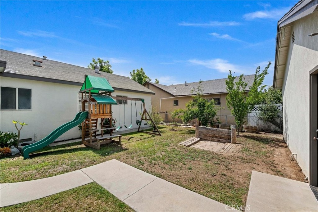 5305 Palm Avenue Riverside, CA 92506 - Photo 54 of 55 a view of a house with backyard and sitting area