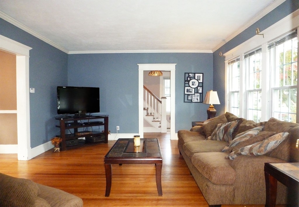 14 Lancaster Street Springfield, MA 01118 - Photo 5 of 27