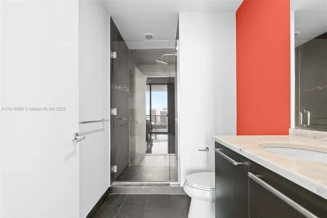 $5,000 | 900 Biscayne Boulevard, Unit 2408, Miami, FL 33132