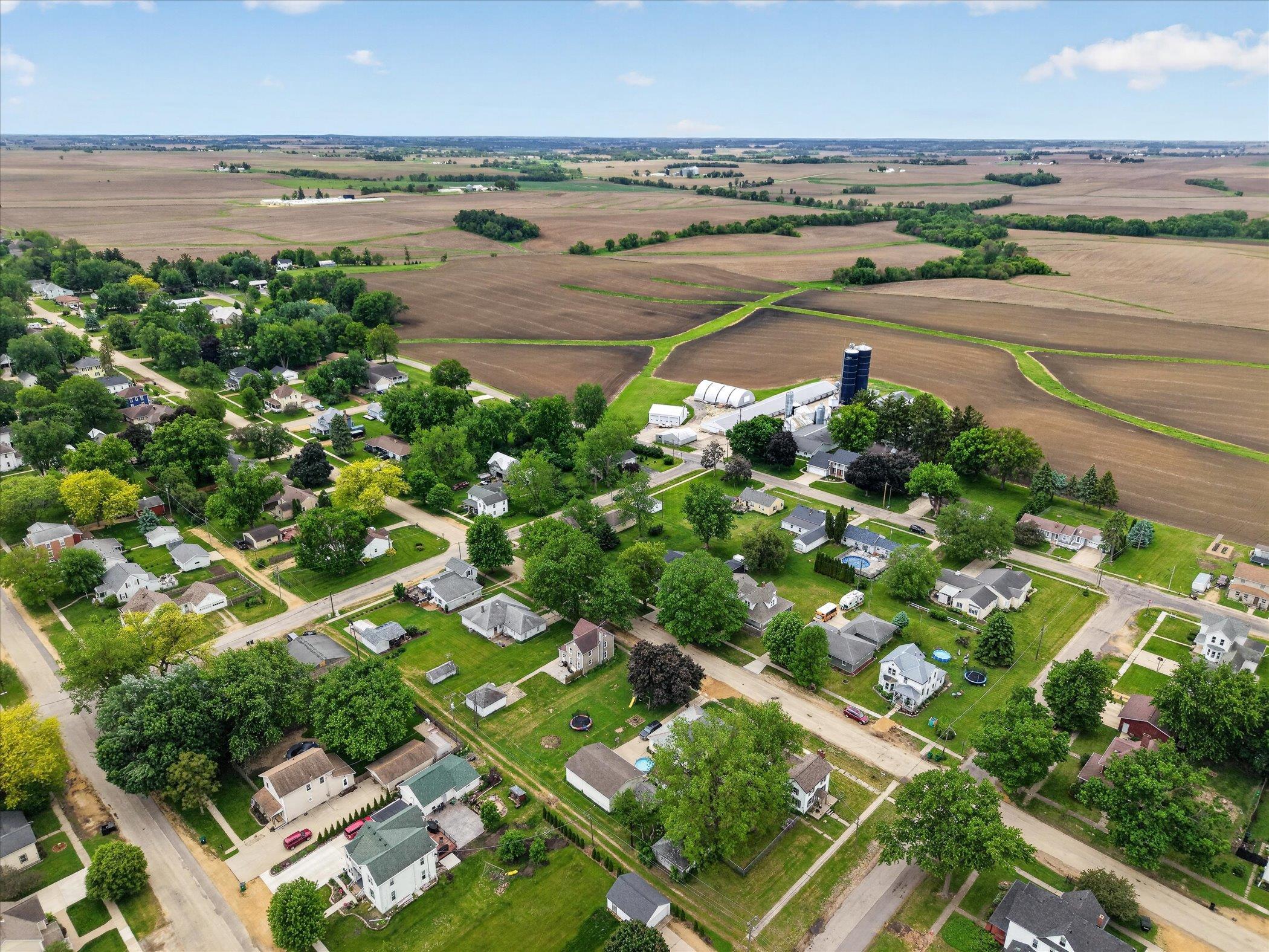 405 West Cherry Street Forreston, IL 61030 - Photo 39 of 40