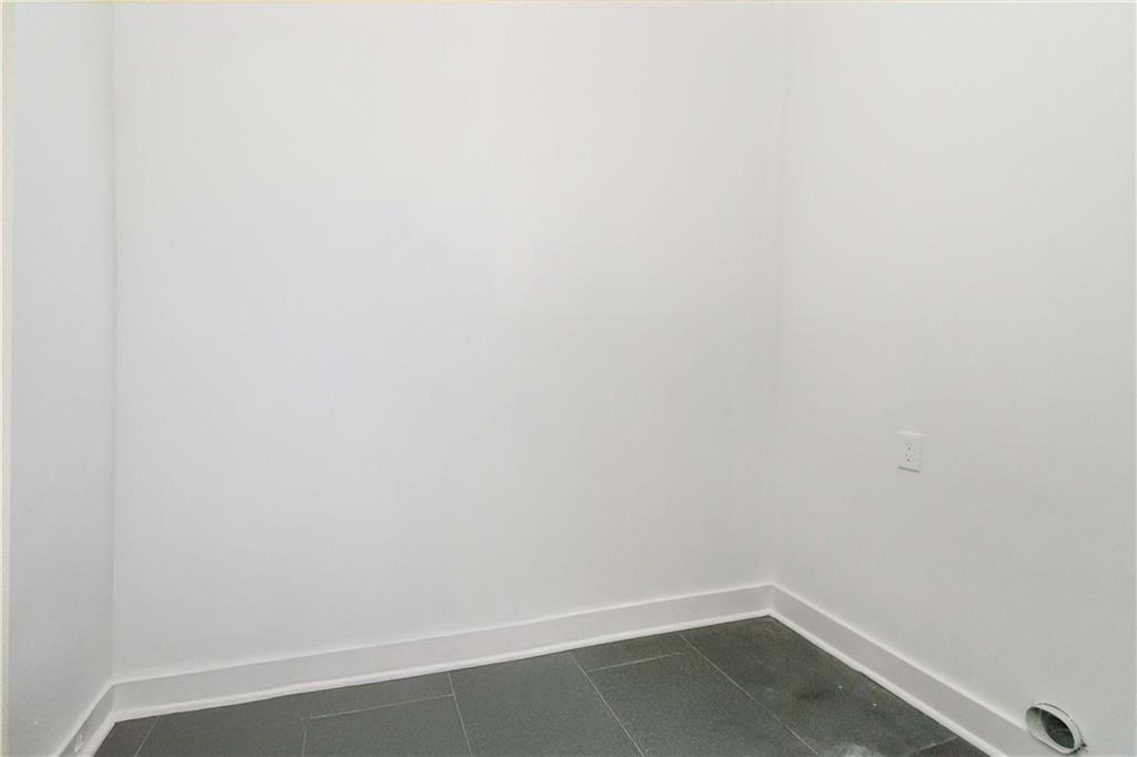 1554 Columbia Circle Decatur, GA 30032 - Photo 19 of 55 a small space with a window