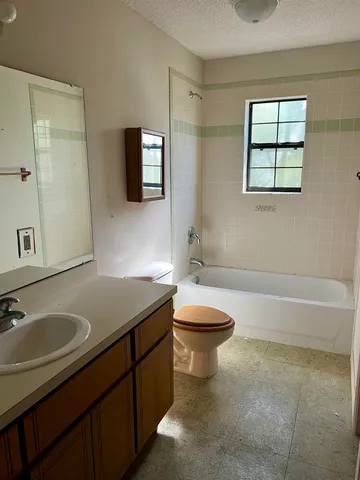 $239,900 | 84 Chattahoochee Street, Panacea, FL 32346