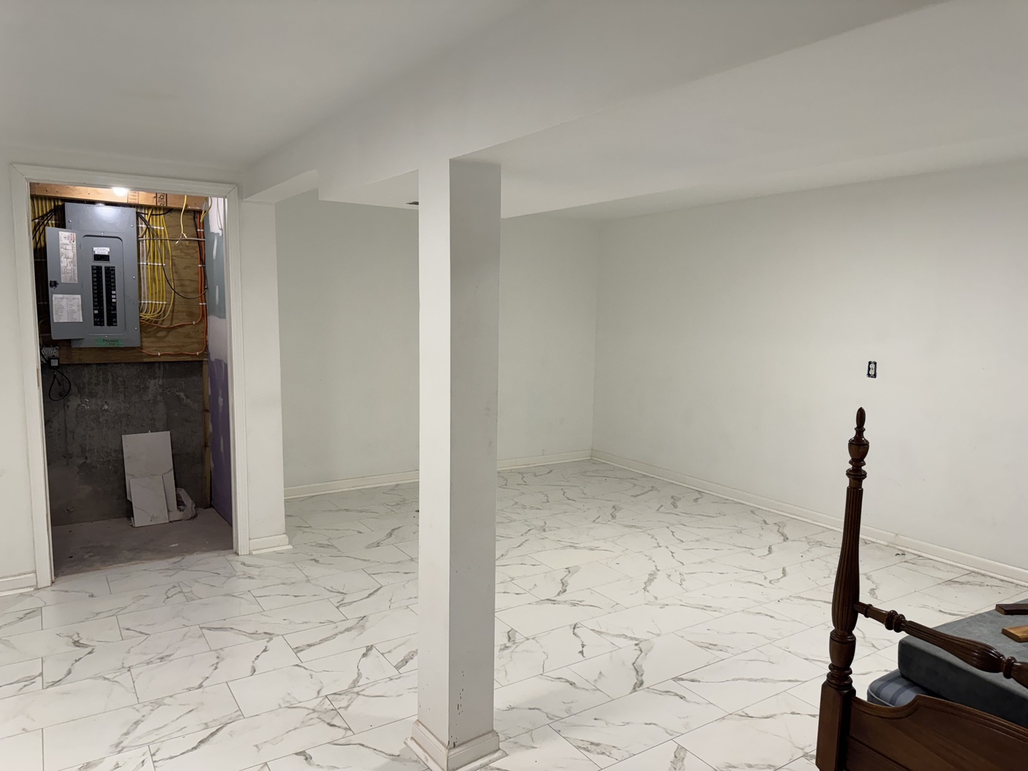 612 15th Avenue Sterling, IL 61081 - Photo 24 of 33 a view of a hallway to a room