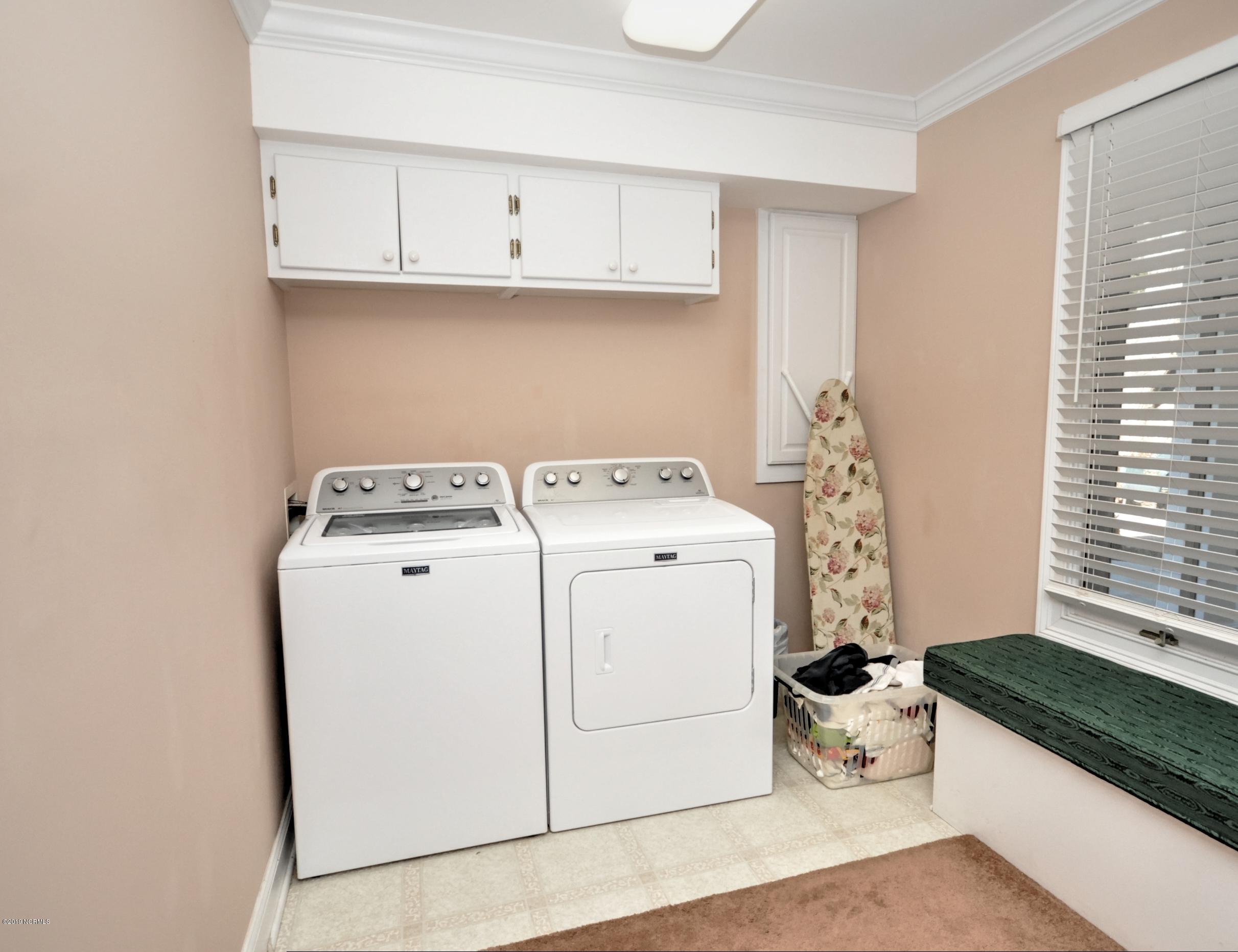 6835 Roberta Road Southwest Ocean Isle Beach, NC 28469 - Photo 33 of 59 Laundry