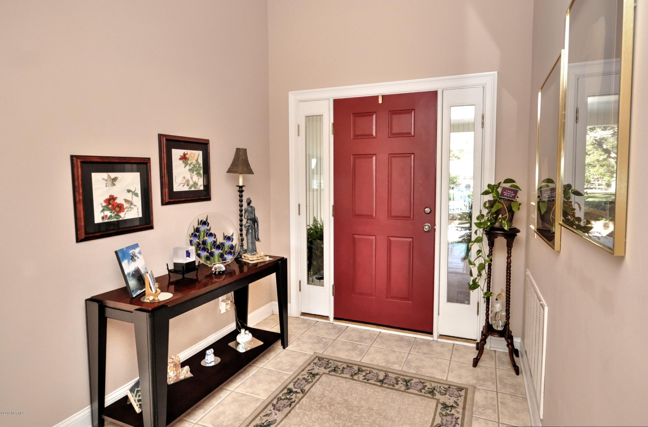 6835 Roberta Road Southwest Ocean Isle Beach, NC 28469 - Photo 6 of 59 Foyer