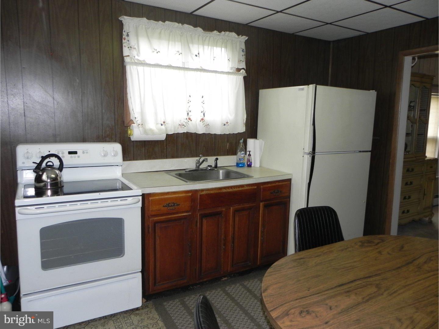 1841 Ritter Avenue Bristol, PA 19007 - Photo 11 of 24 Kitchen