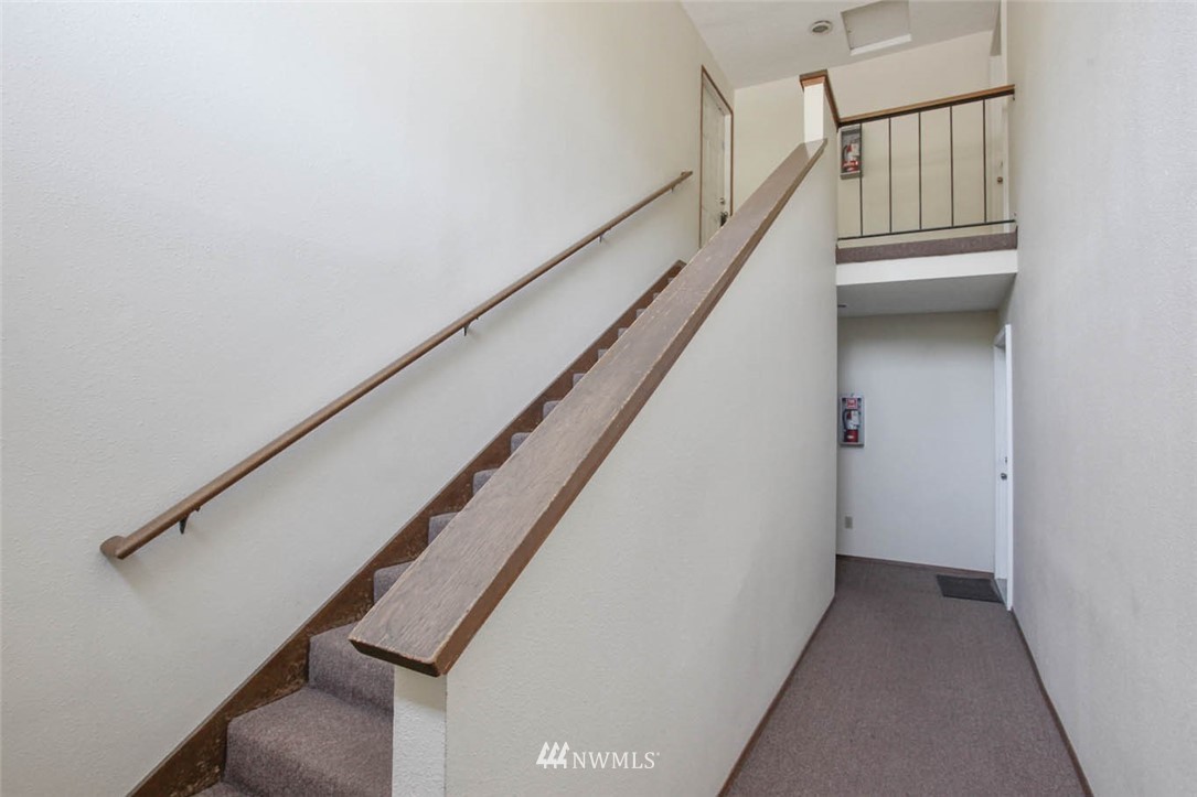 17533 151st Avenue Southeast, Unit 87 Renton, WA 98058 - Photo 3 of 25 Gallery Image 3