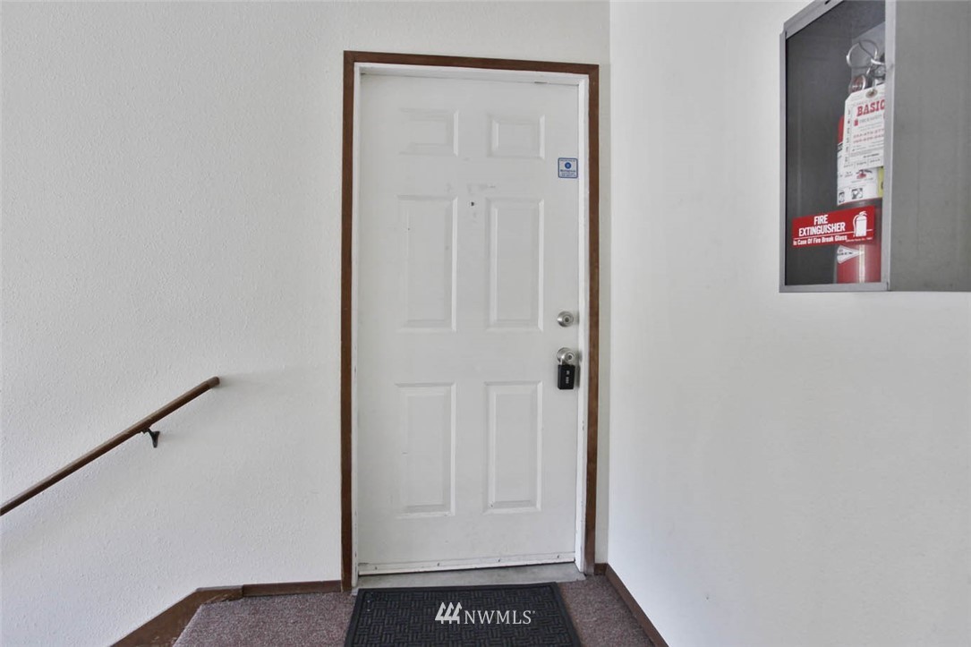 17533 151st Avenue Southeast, Unit 87 Renton, WA 98058 - Photo 4 of 25 Gallery Image 4