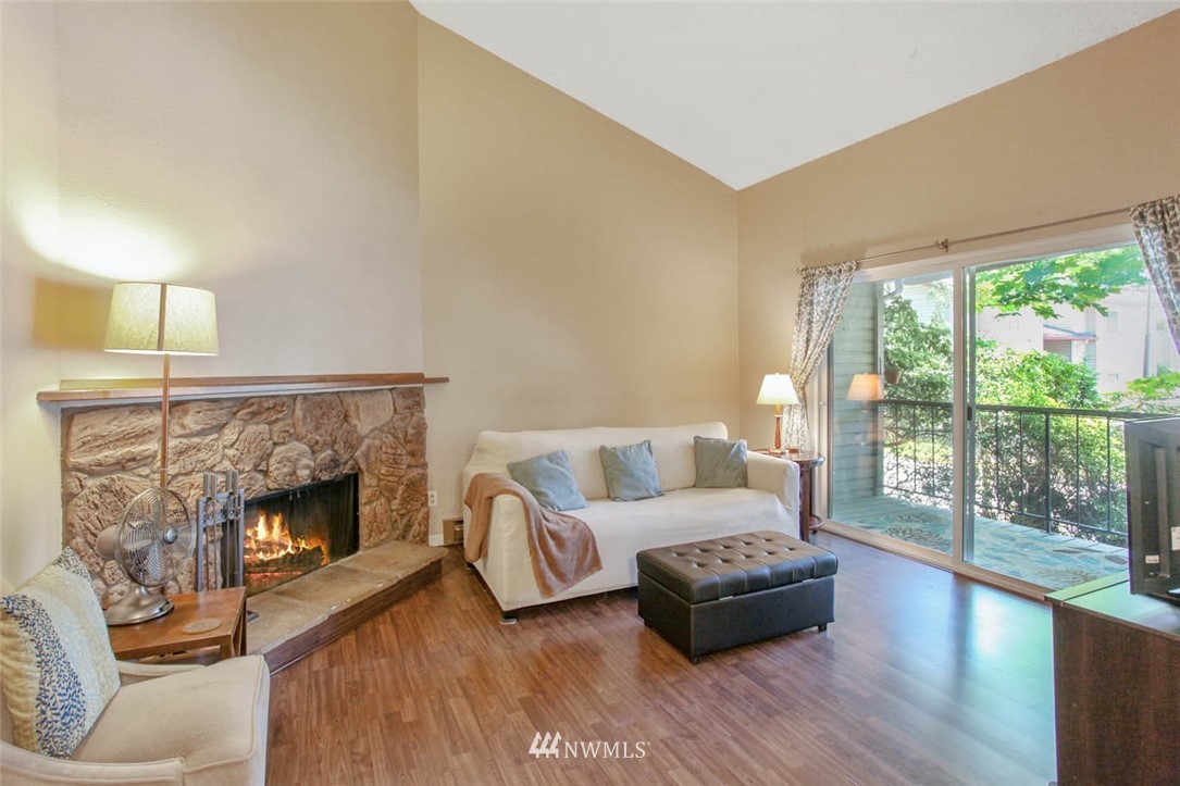 17533 151st Avenue Southeast, Unit 87 Renton, WA 98058 - Photo 6 of 25 Gallery Image 6