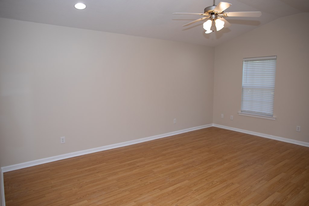 813 Green Road Chatsworth, GA 30705 - Photo 4 of 13 Gallery Image 4