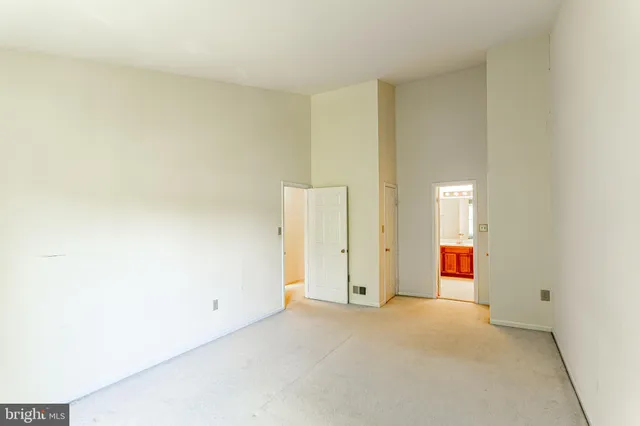 $3,800 | 2162 Kings Garden Way, Falls Church, VA 22043