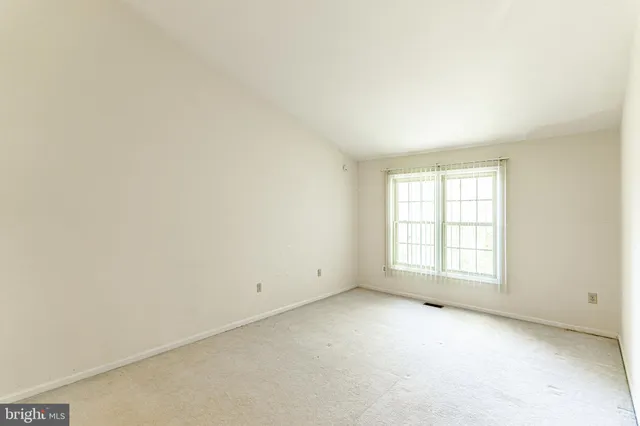 $3,800 | 2162 Kings Garden Way, Falls Church, VA 22043