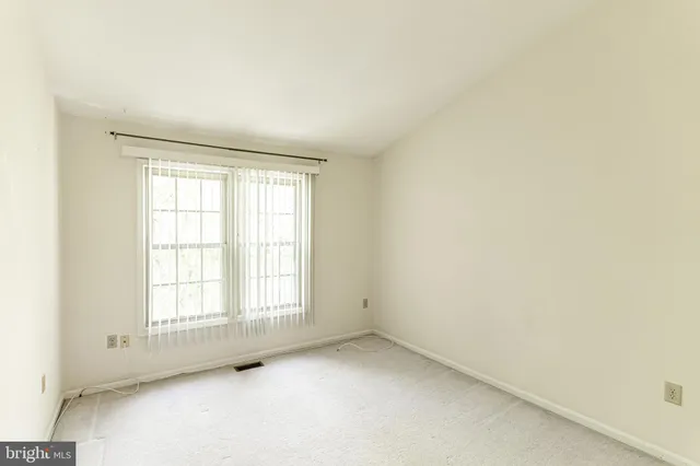 $3,800 | 2162 Kings Garden Way, Falls Church, VA 22043