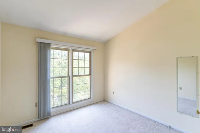 $3,800 | 2162 Kings Garden Way, Falls Church, VA 22043