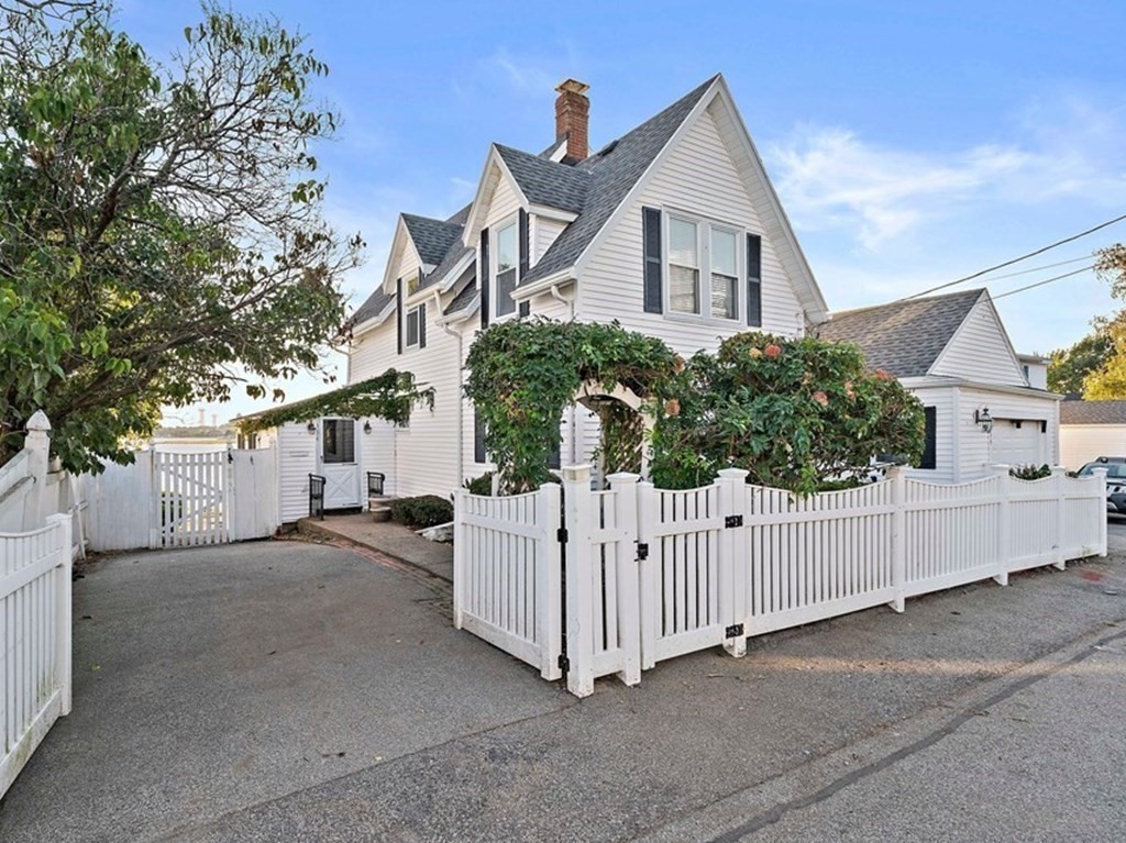 334 Rock Island Road Quincy, MA 02169 - Photo 6 of 42 Gallery Image 6