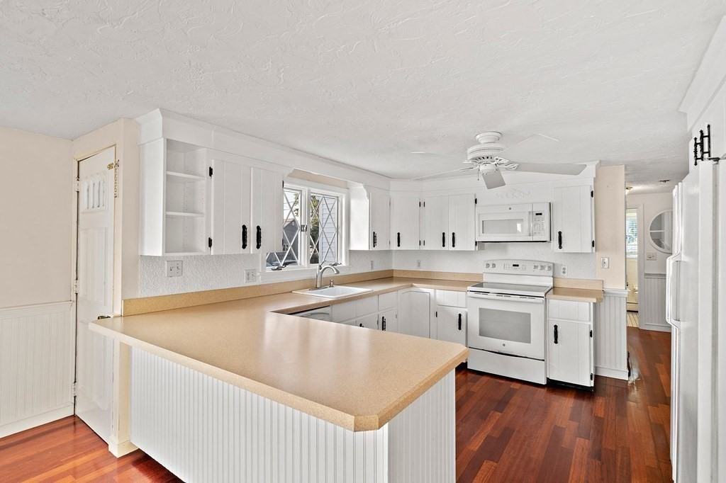 334 Rock Island Road Quincy, MA 02169 - Photo 8 of 42 Gallery Image 8