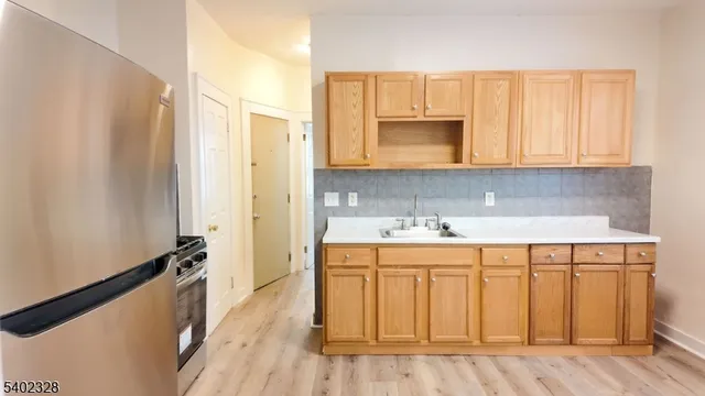 $1,850 | 289 Hobson Street, Unit 1, Newark, NJ 07112