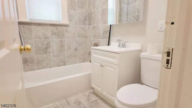 $1,850 | 289 Hobson Street, Unit 1, Newark, NJ 07112