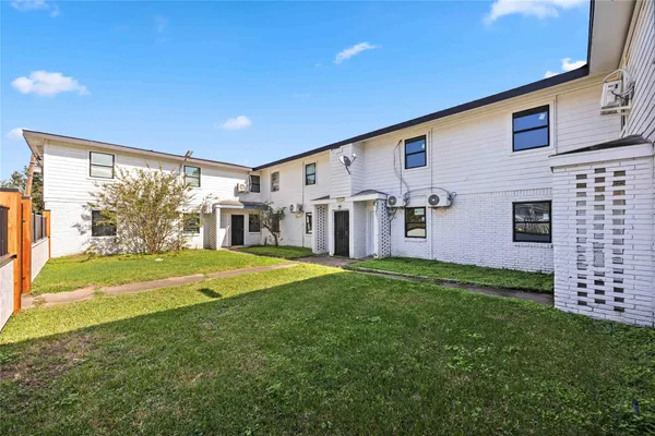 $799 | 6811 Del Rio Street, Unit 9, Houston, TX 77021