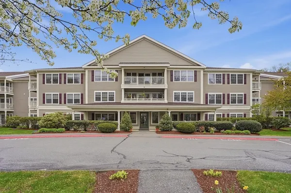 $399,000 | 34 Meeting House Lane, Unit 321, Stow, MA 01775