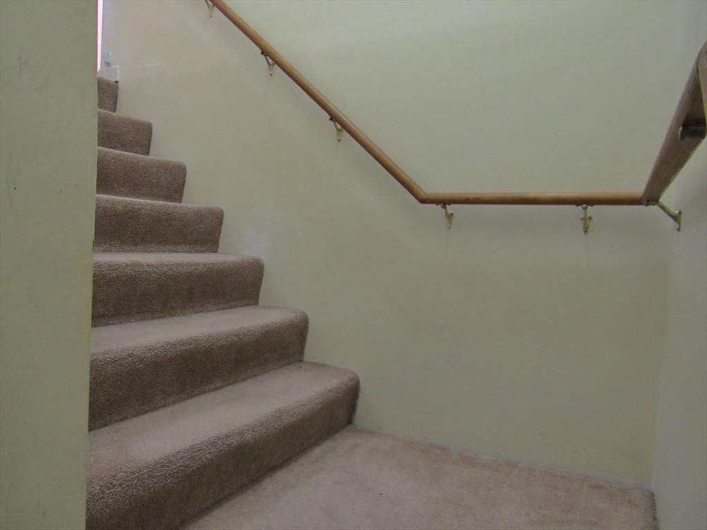 20 B Edgeworth Street Worcester, MA 01605 - Photo 15 of 33