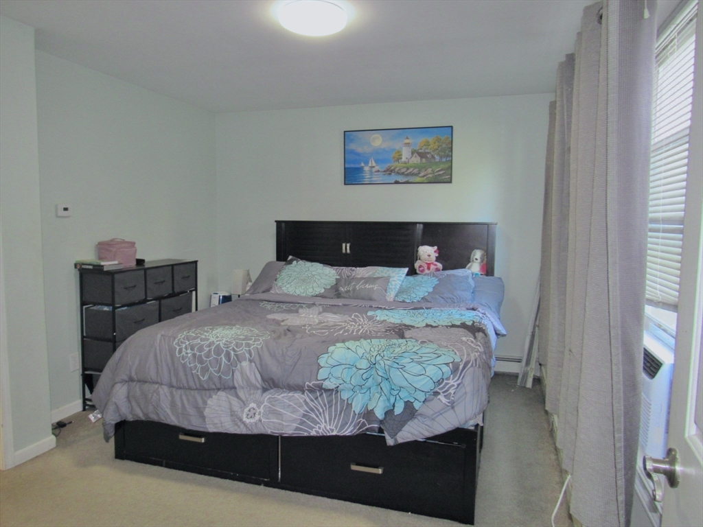 20 B Edgeworth Street Worcester, MA 01605 - Photo 16 of 33
