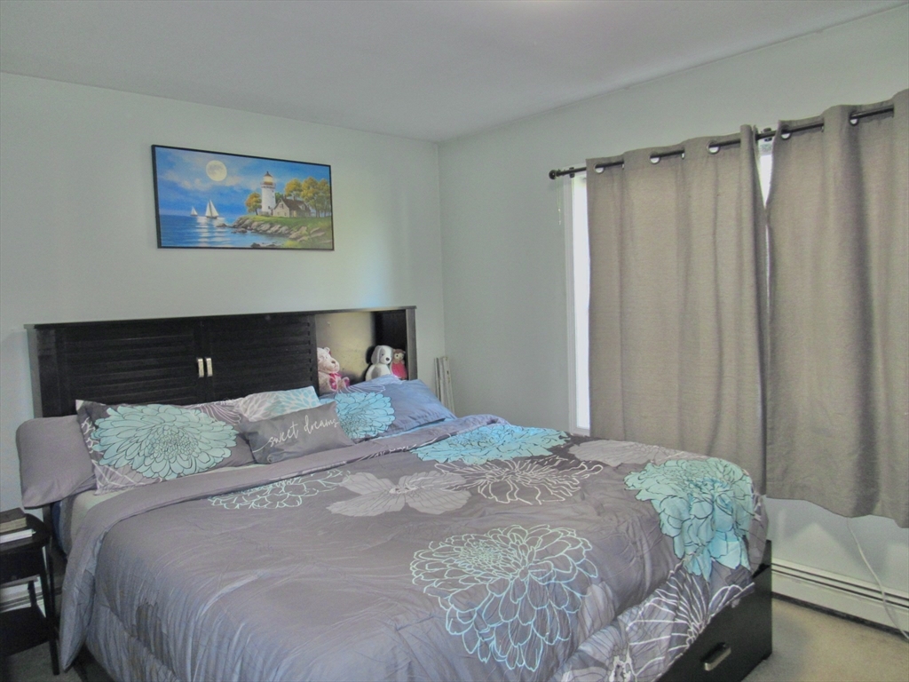 20 B Edgeworth Street Worcester, MA 01605 - Photo 17 of 33