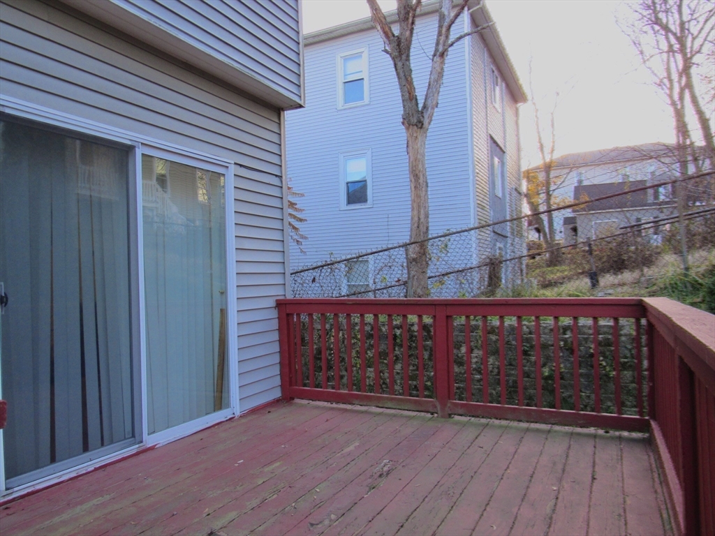 20 B Edgeworth Street Worcester, MA 01605 - Photo 30 of 33