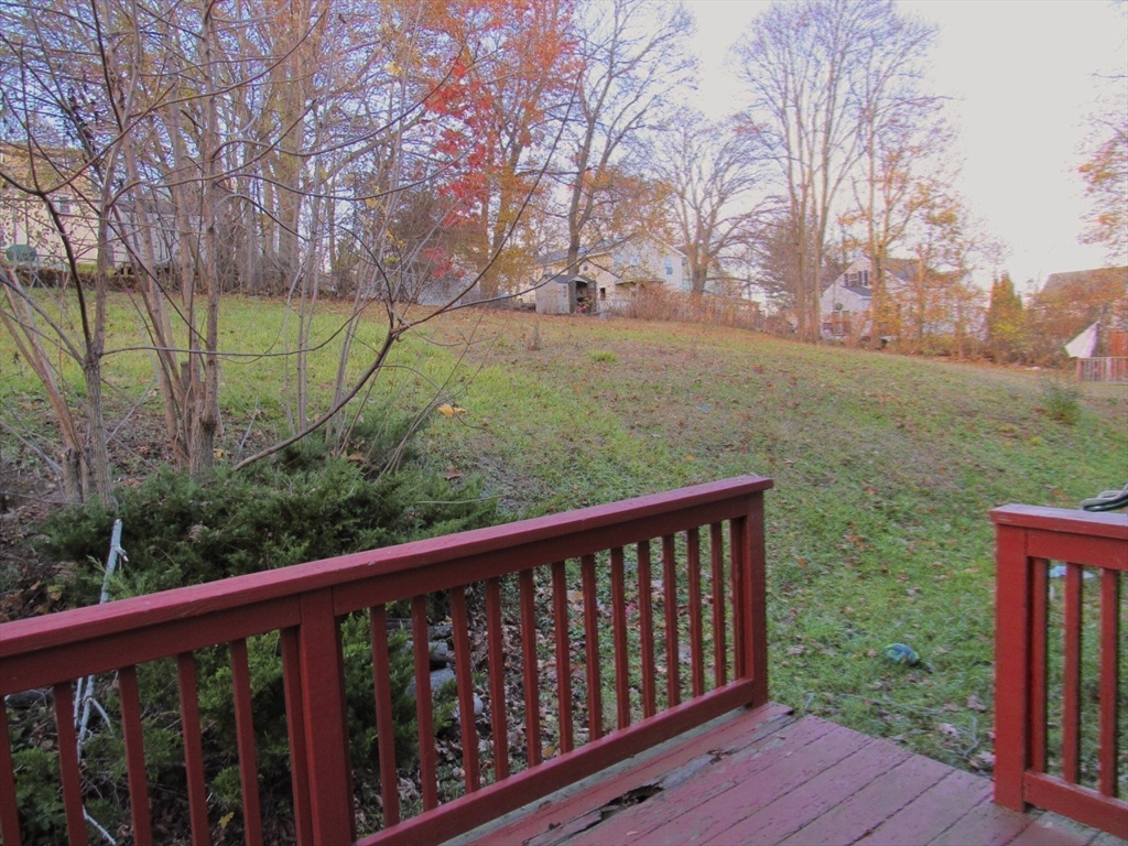 20 B Edgeworth Street Worcester, MA 01605 - Photo 32 of 33