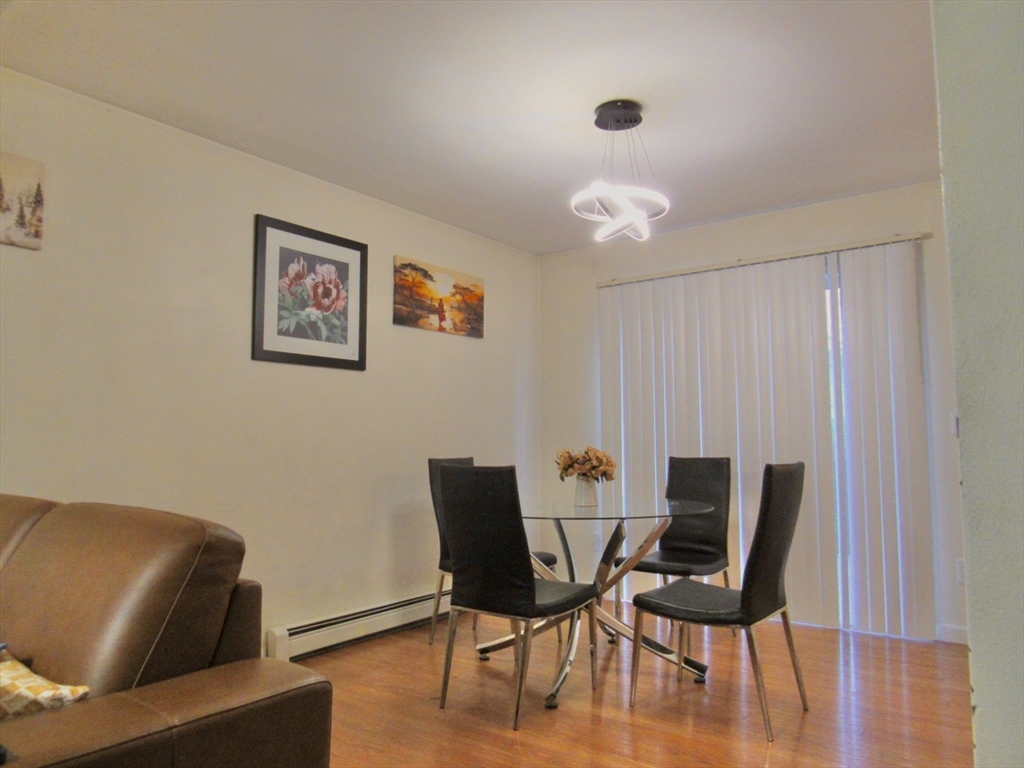 20 B Edgeworth Street Worcester, MA 01605 - Photo 6 of 33