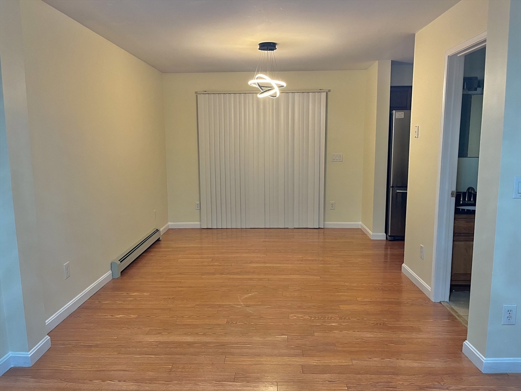 20 B Edgeworth Street Worcester, MA 01605 - Photo 7 of 33