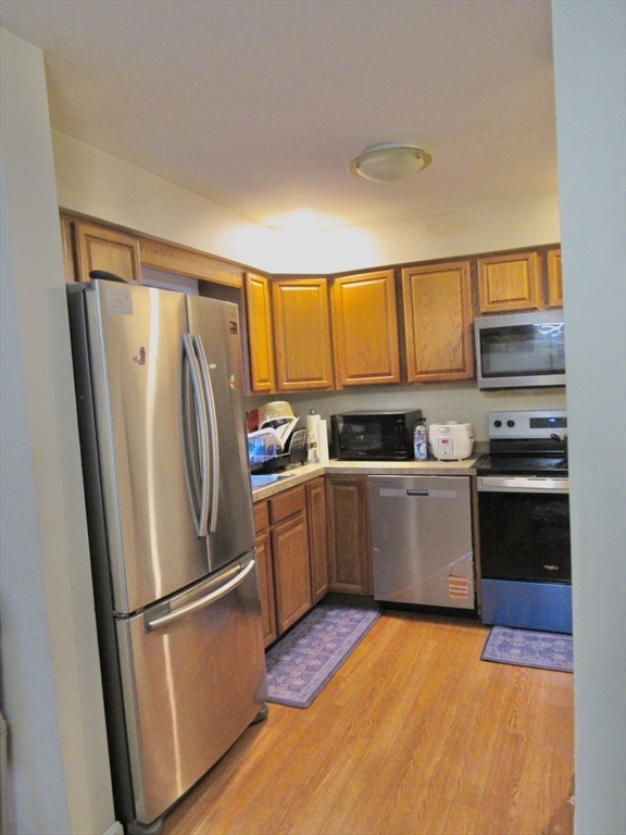 20 B Edgeworth Street Worcester, MA 01605 - Photo 10 of 33