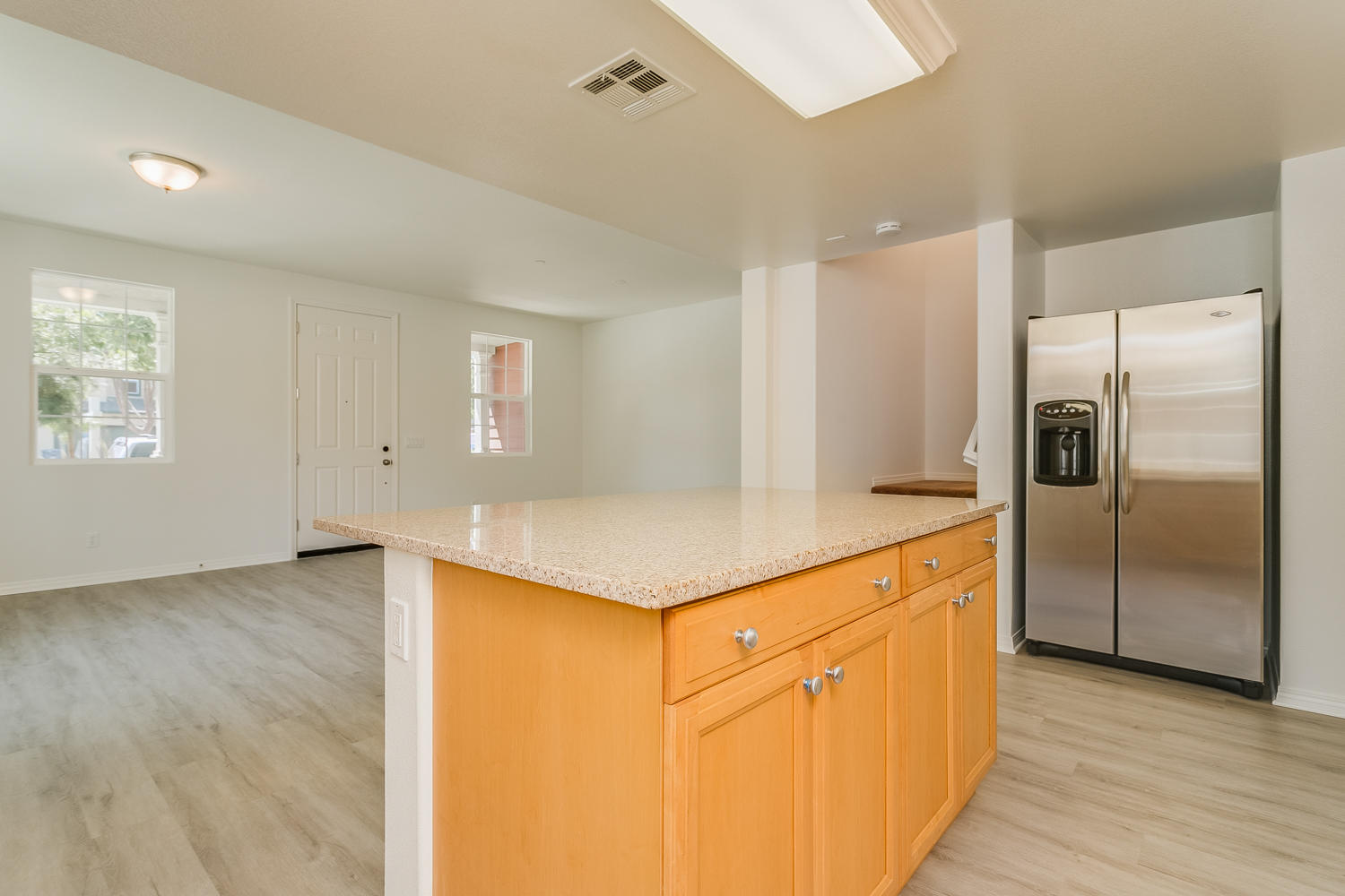 407 Flathead River Street Oxnard, CA 93036 - Photo 13 of 23 13