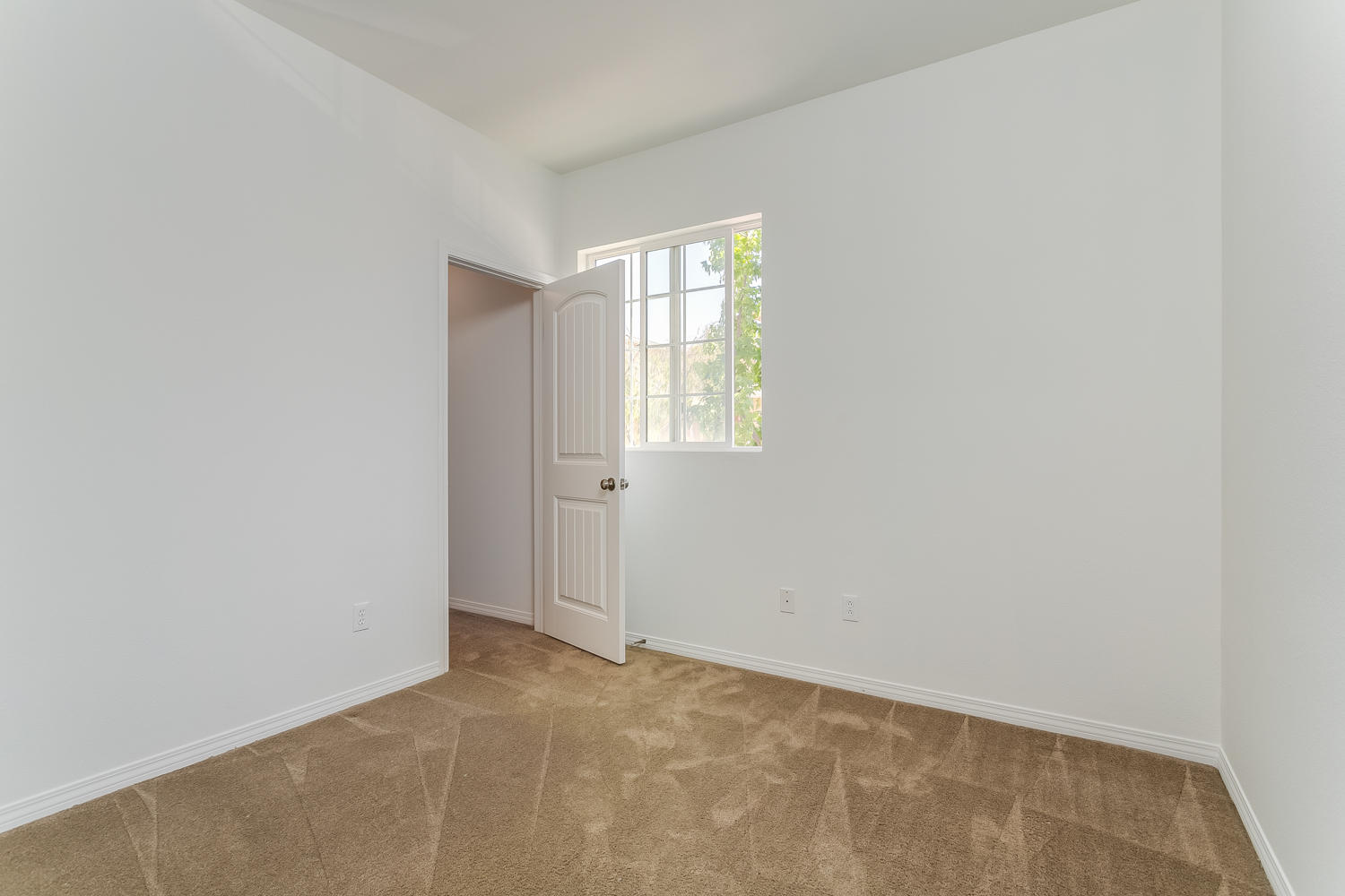 407 Flathead River Street Oxnard, CA 93036 - Photo 16 of 23 16